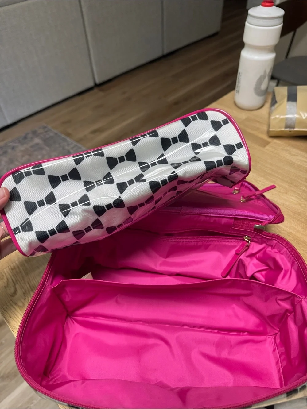 Kate Spade travel Organizer Pouch with Black & White Pattern